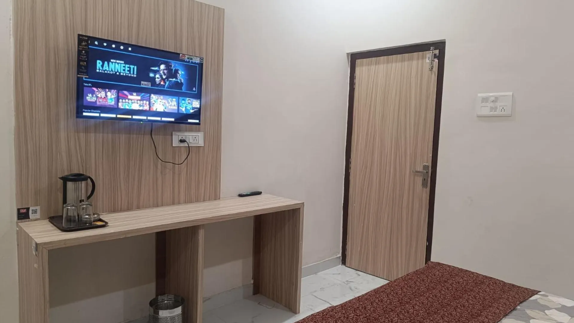 Goroomgo Vrrinda Home Stay Varanasi Enjoy Free Wifi- Free Parking And Restaurent Available 3*,