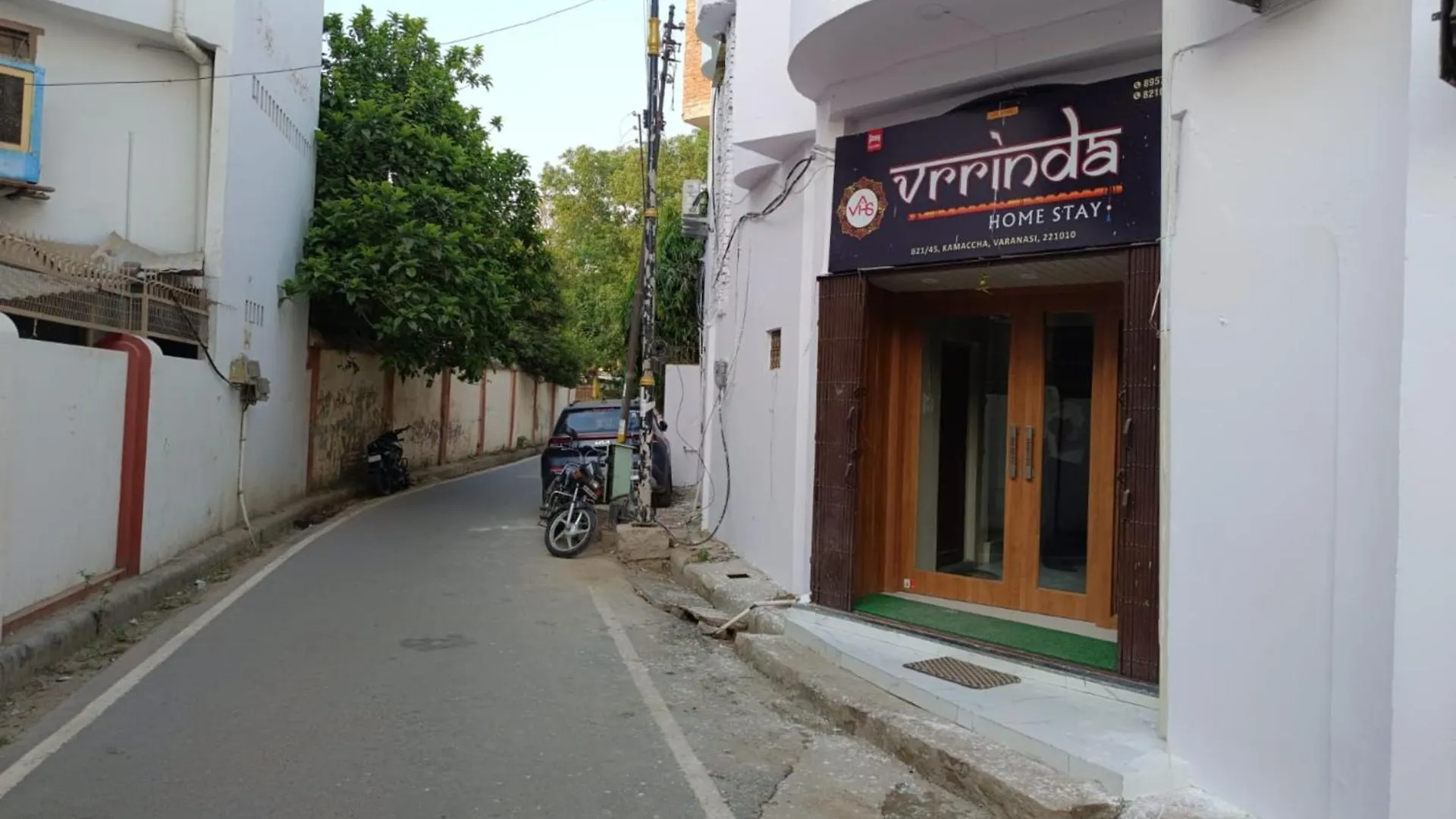 Hotel Goroomgo Vrrinda Home Stay Varanasi Enjoy Free Wifi- Free Parking And Restaurent Available