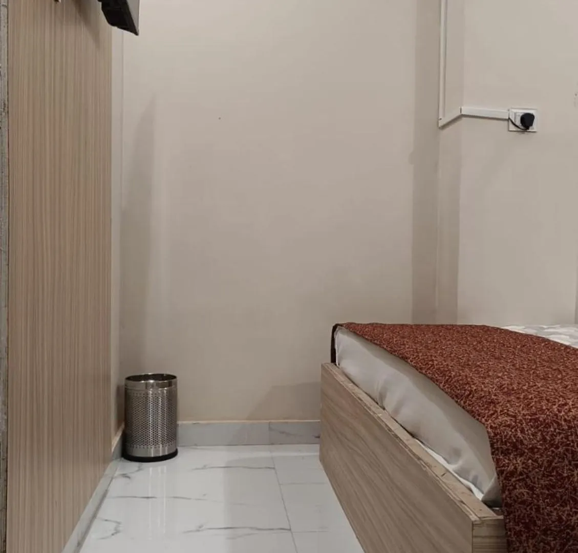 Goroomgo Vrrinda Home Stay Varanasi Enjoy Free Wifi- Free Parking And Restaurent Available